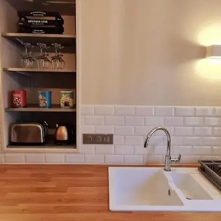 Le 56 Faubourg - Proche Centre - Parking Gratuit Apartment Beaune  Exterior photo
